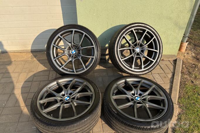 BMW, lietie