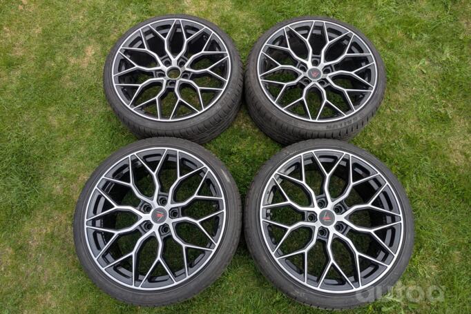 7 Wheels, lietie