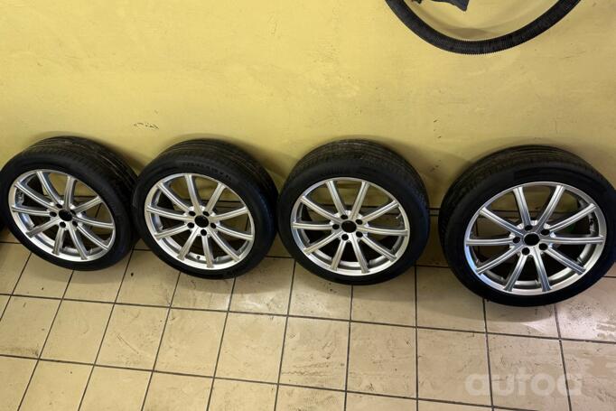 Mega wheels, lietie