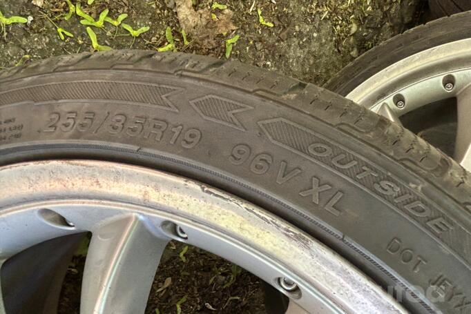 Mercedes-Benz, lietie