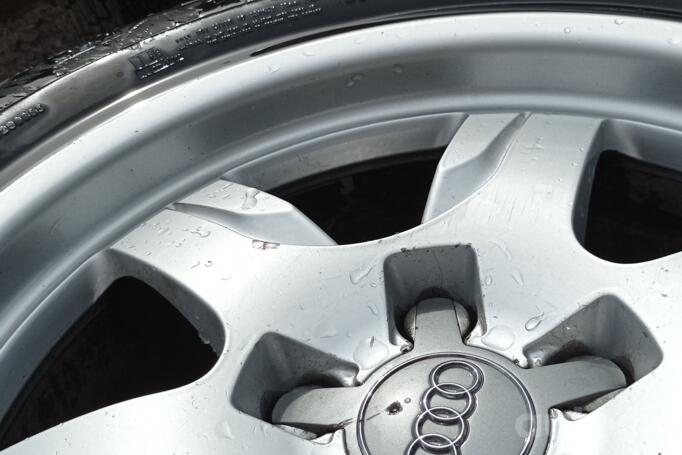 Audi VW, lietie
