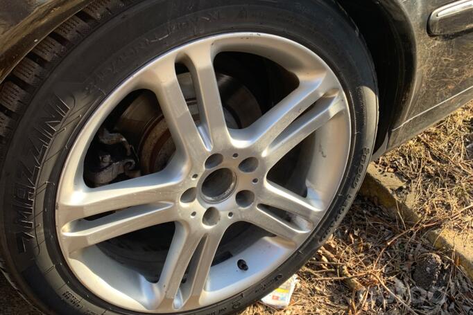Mercedes Benz, lietie