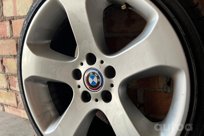 BMW, lietie