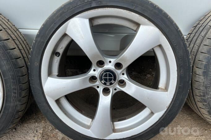 BMW, lietie