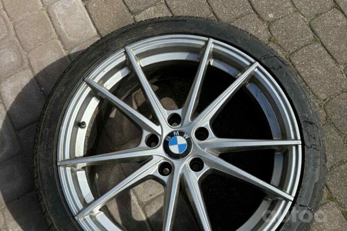 BMW, lietie