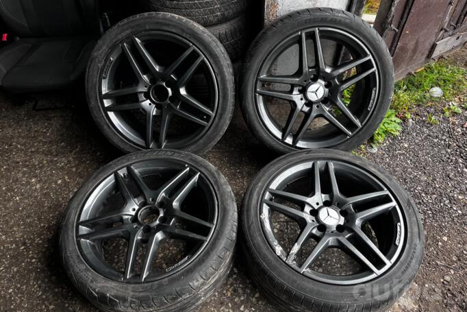 Mercedes-Benz, lietie