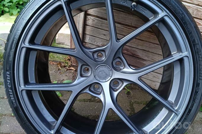 Japan racing, lietie