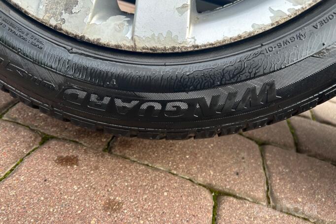 BMW, lietie