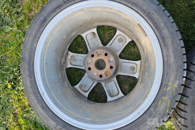 Audi Avus R17, lietie