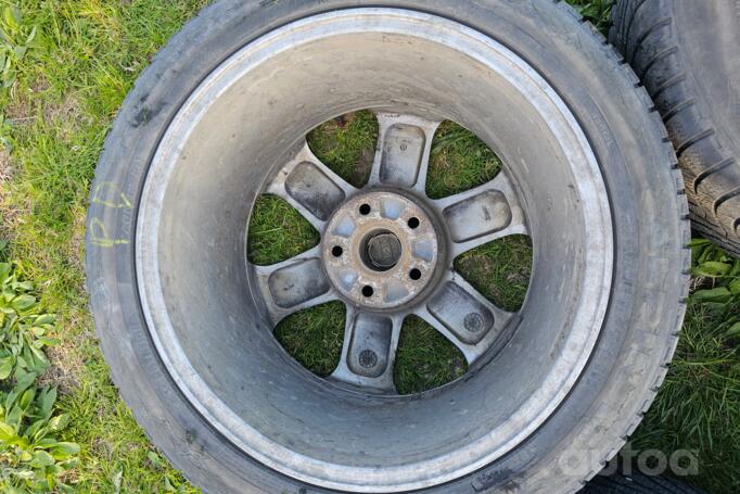 Audi Avus R17, lietie