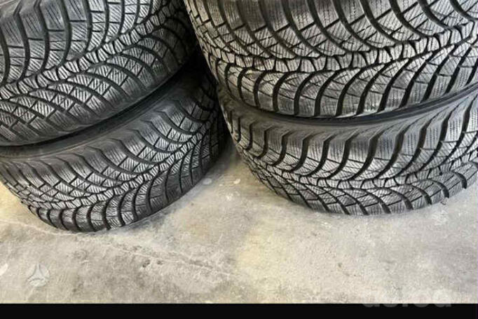 Mercedes-Benz, lietie
