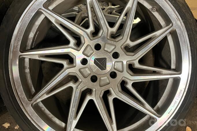 Blaque Diamond, lietie