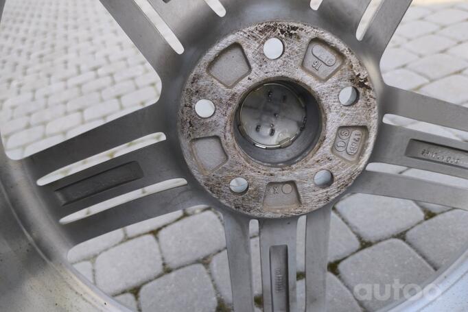 Neoriginalus, lietie