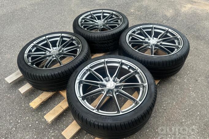 Japan Racing, lietie