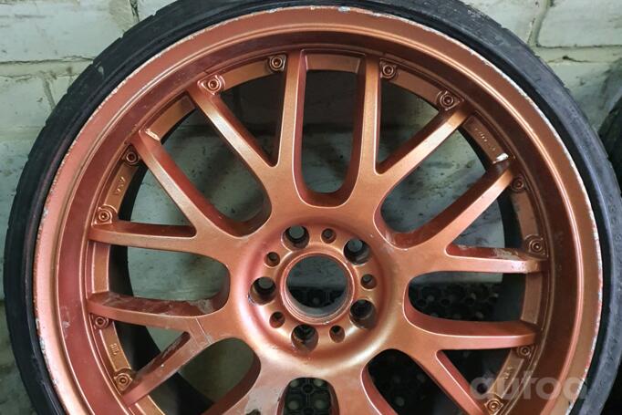 Asa Revolution, lietie