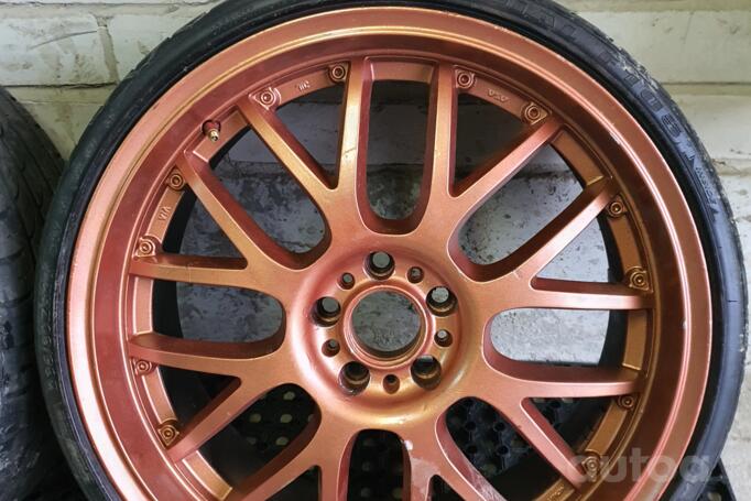 Asa Revolution, lietie