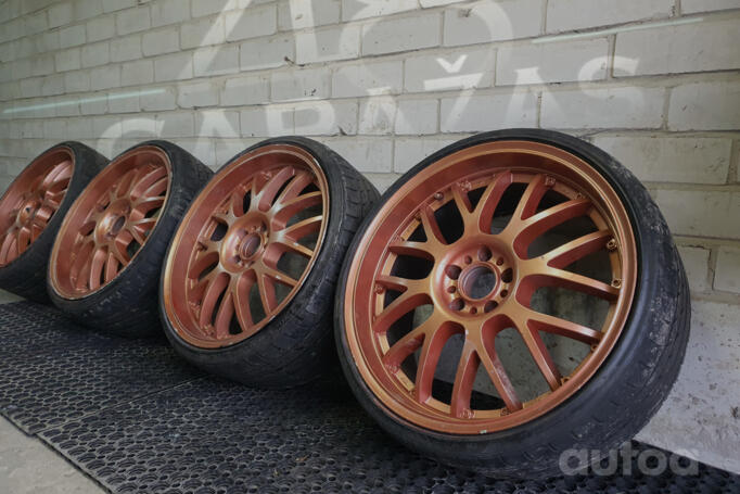 Asa Revolution, lietie