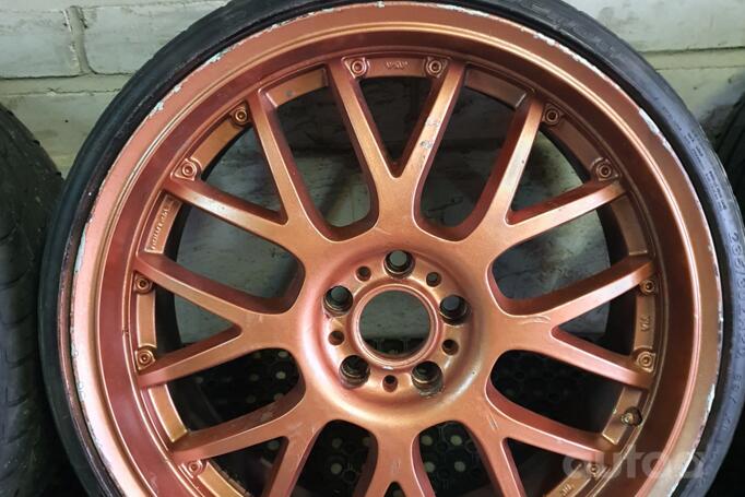 Asa Revolution, lietie