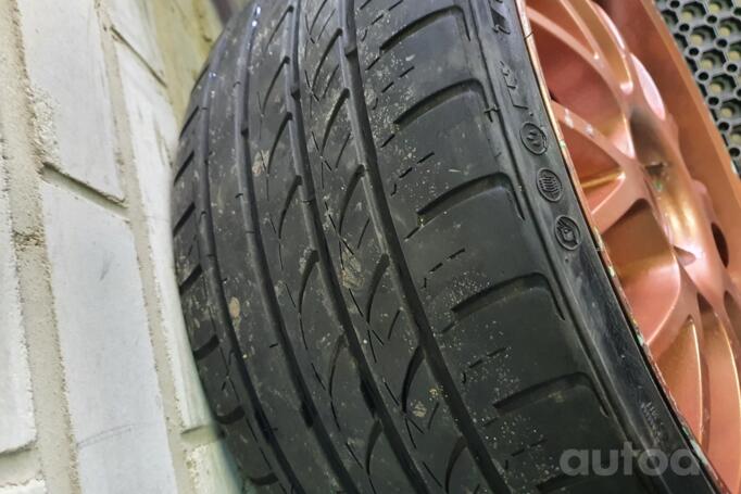 Asa Revolution, lietie