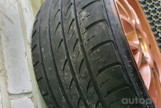 Asa Revolution, lietie