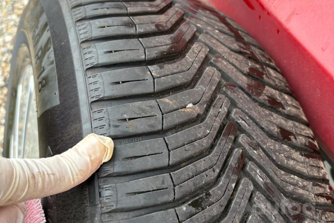 Mercedes nenz, lietie