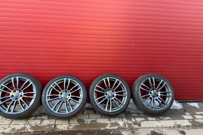 Bmw Style 403m, lietie