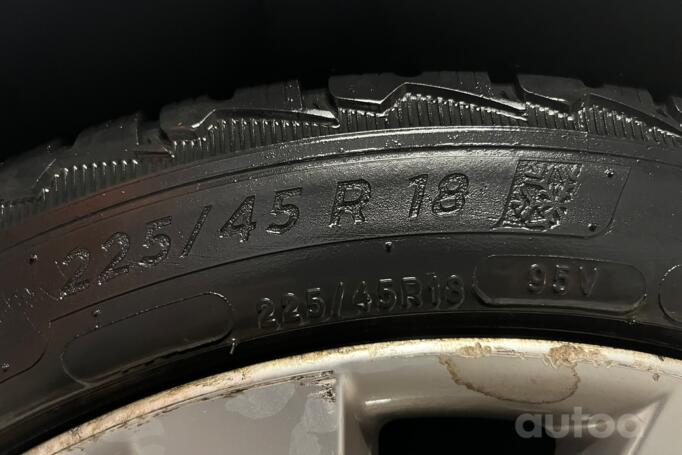 Mallory Turbine, lietie