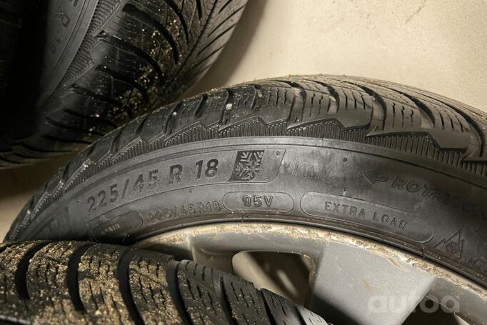 Mallory Turbine, lietie