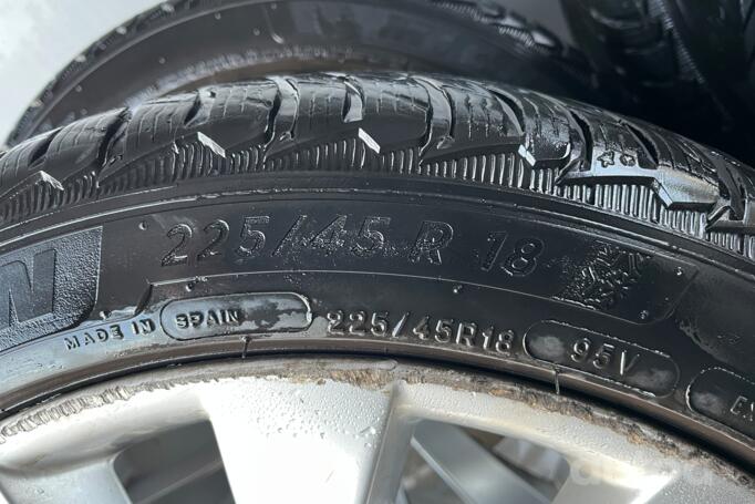 Mallory Turbine, lietie