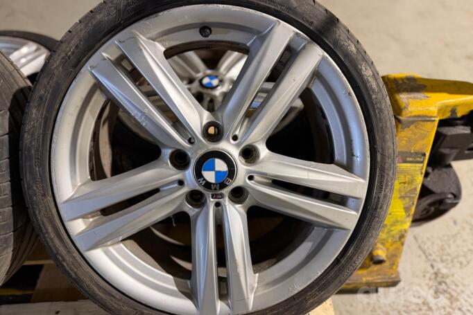 BMW, lietie