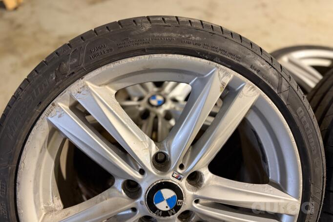BMW, lietie