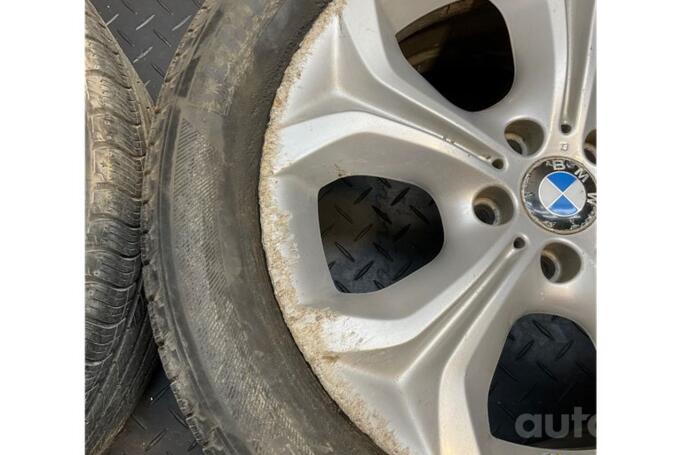BMW, lietie