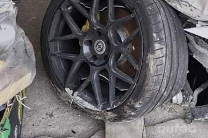 BMW, lietie