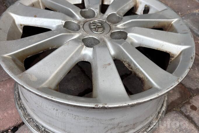 Toyota, lietie