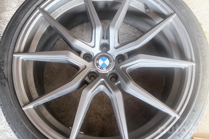 BMW, lietie