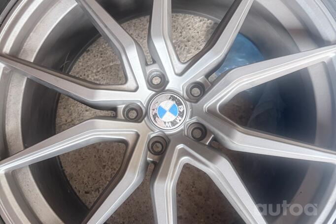 BMW, lietie