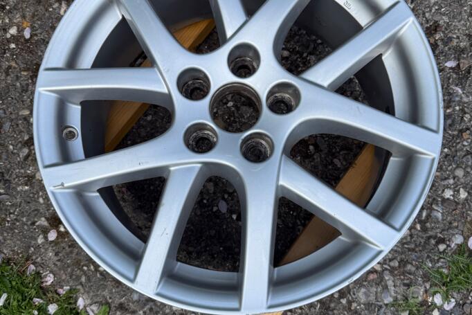Toyota, lietie