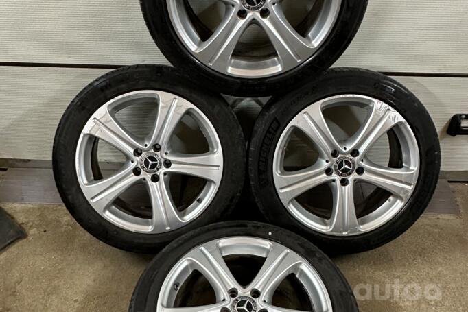 Mercedes benz, lietie