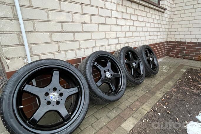 Mercedes benz, lietie