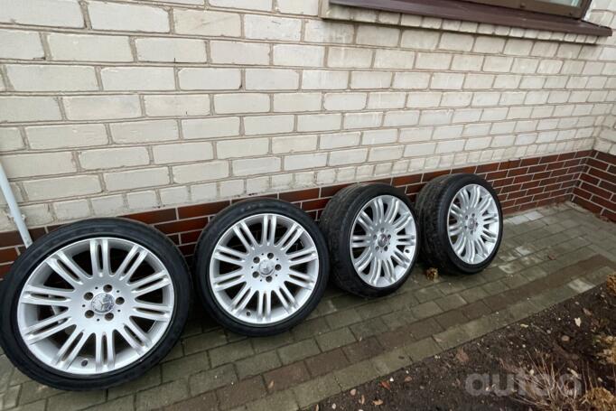 Mercedes benz, lietie