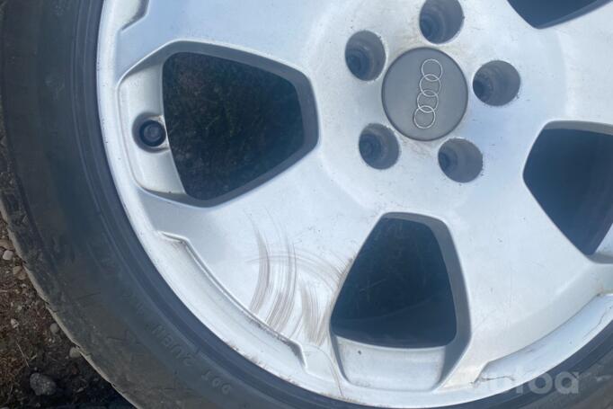 Audi orginalus ratlankiai, lietie