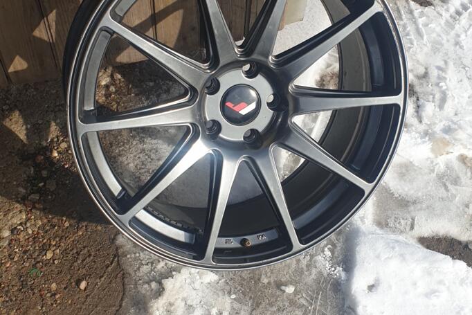 Japan Racing JR, lietie