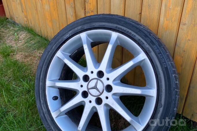 Mercedes-benz, lietie