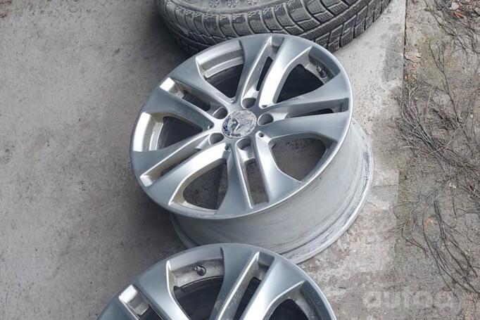 Mercedes Benz, lietie