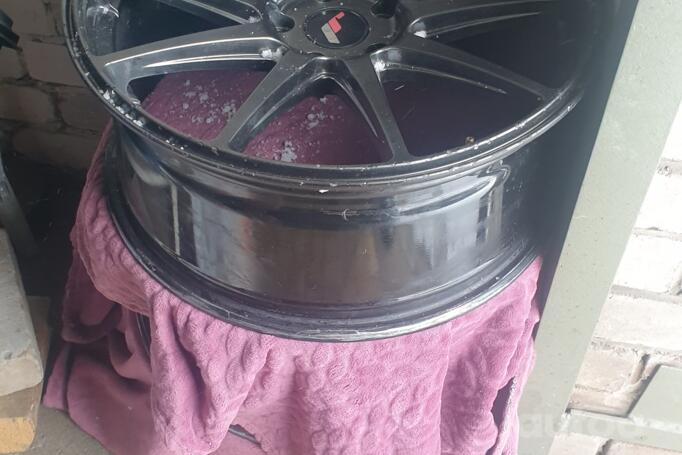 Japan Racing JR11, lietie