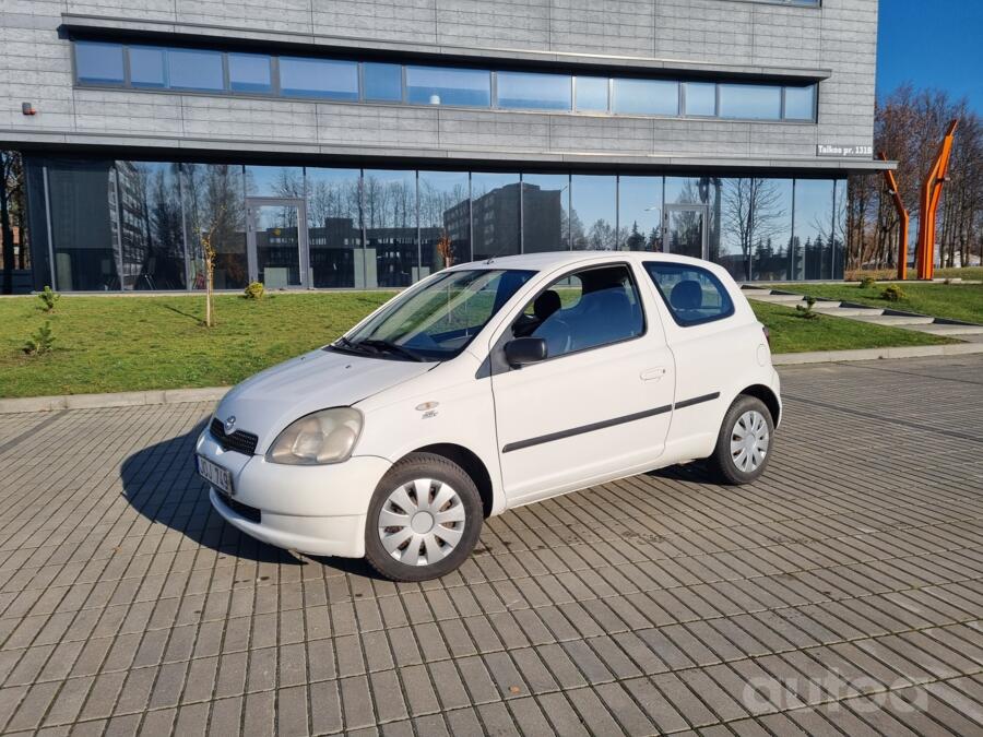 Toyota Yaris 1 generation