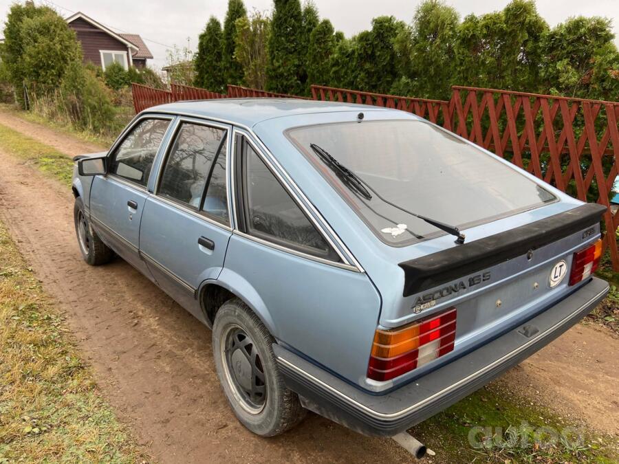 Opel Ascona C Hatchback