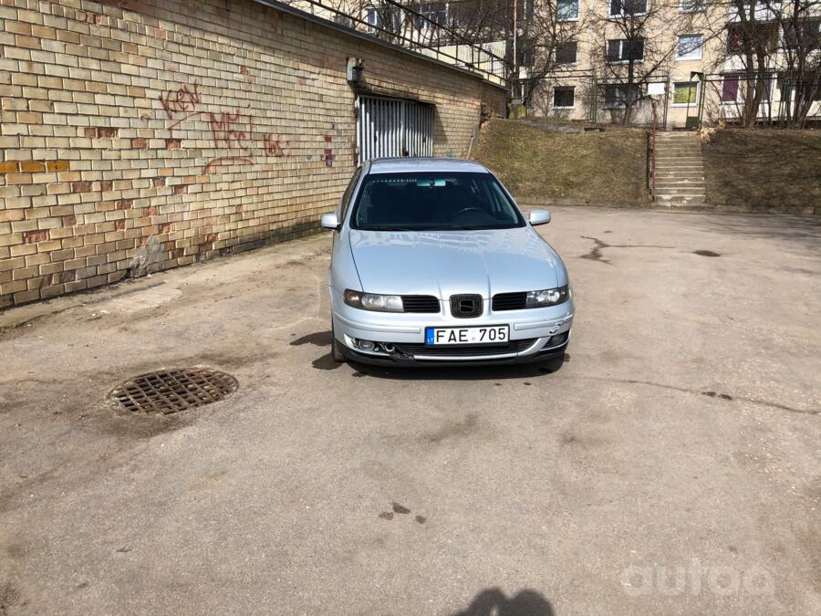 SEAT Toledo 2 generation Sedan