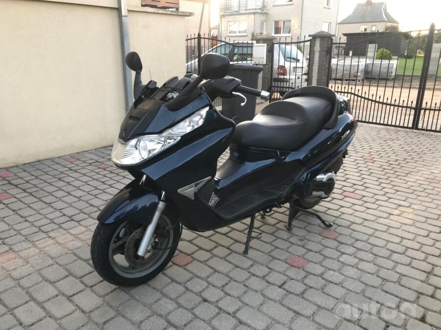 Piaggio X9