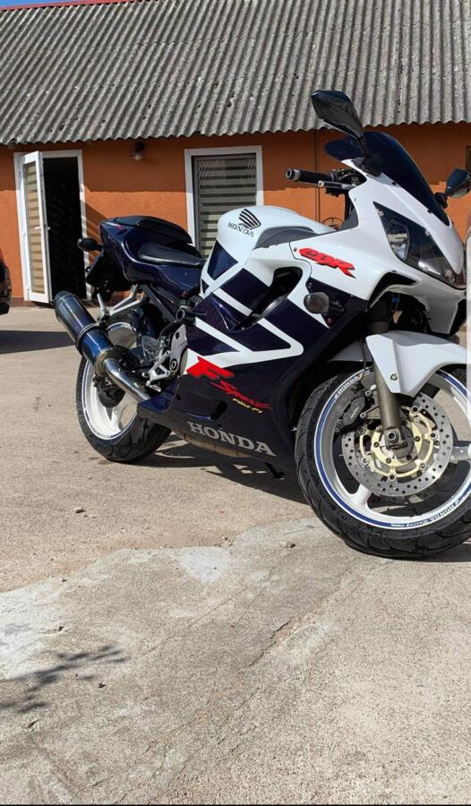 Honda CBR